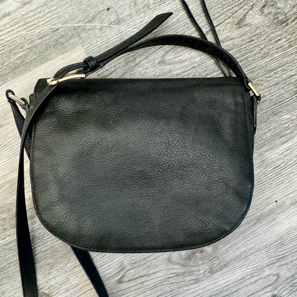 Tory Burch - Authentic Leather Crescent Crossbody Bag with Tory Dust Bag - Picture 2 of 15